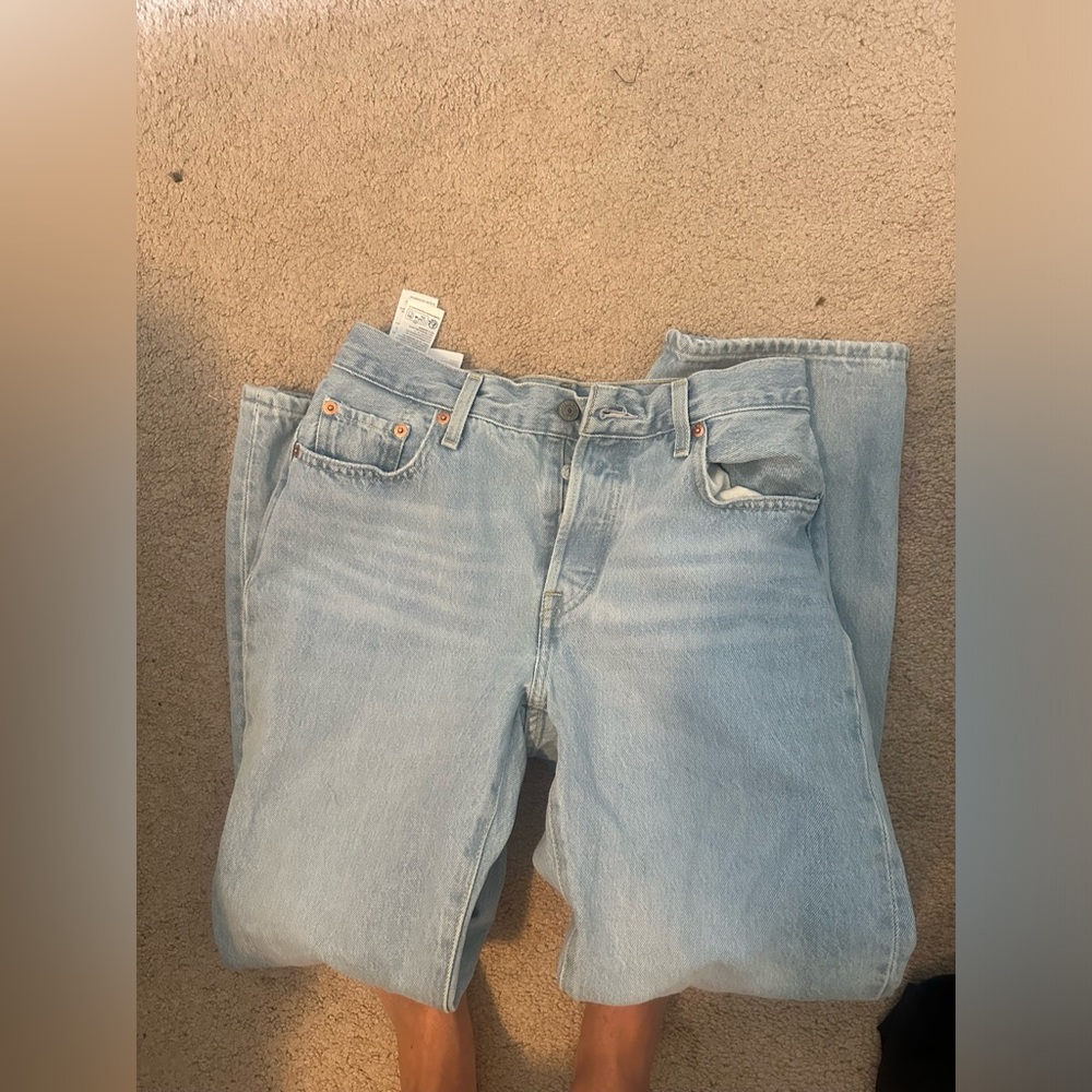 Levis
